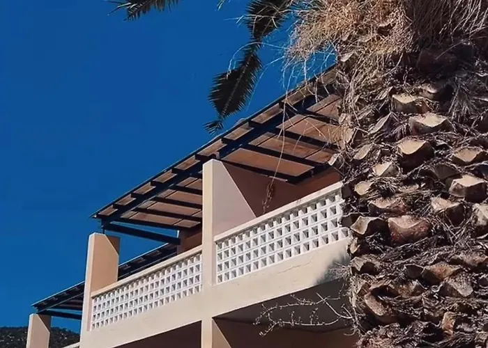 Angel מלון Kórfos